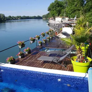 5* Couette-café Péniche Le Hasard